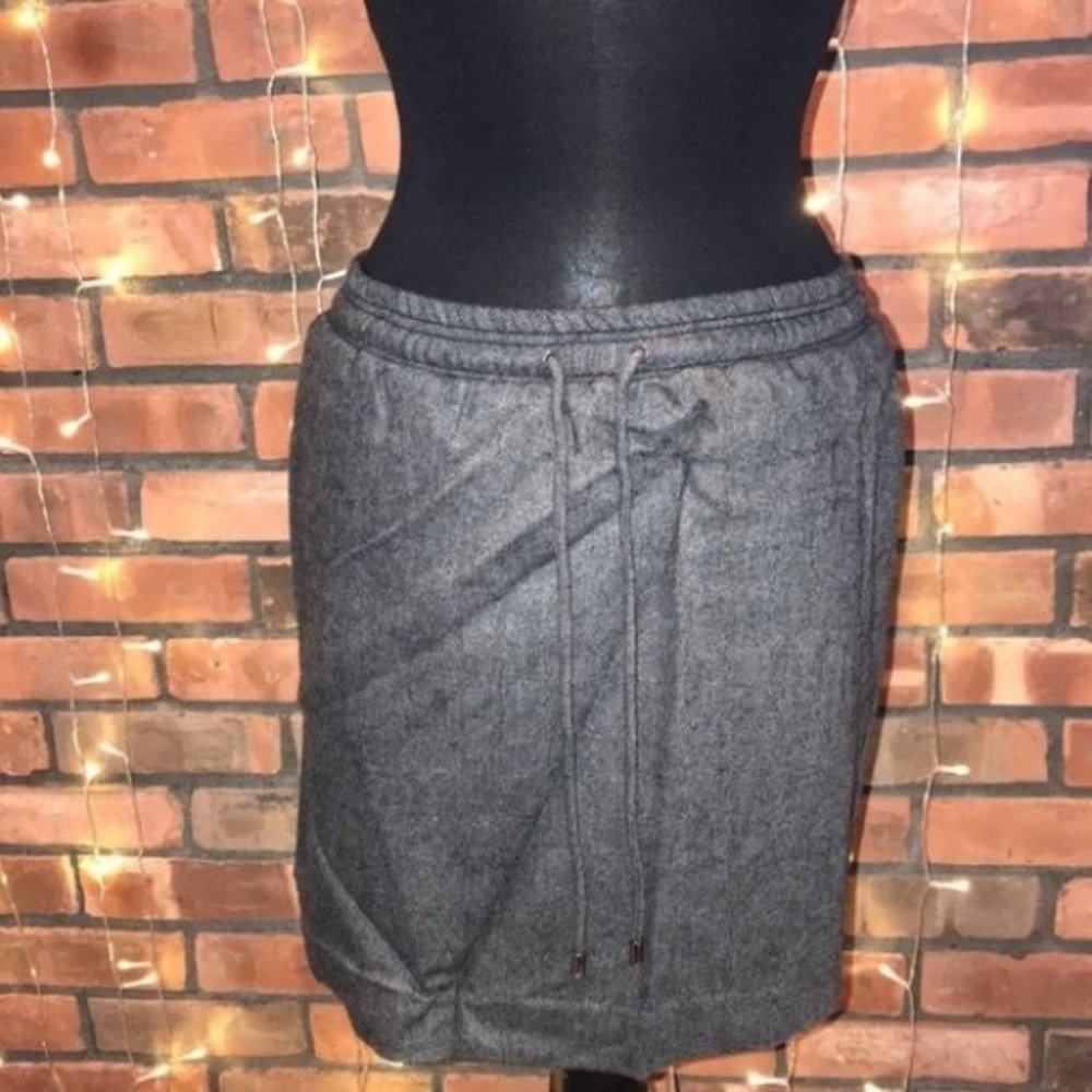 Kenneth Cole Comfy Gray Mini Skirt New NWT